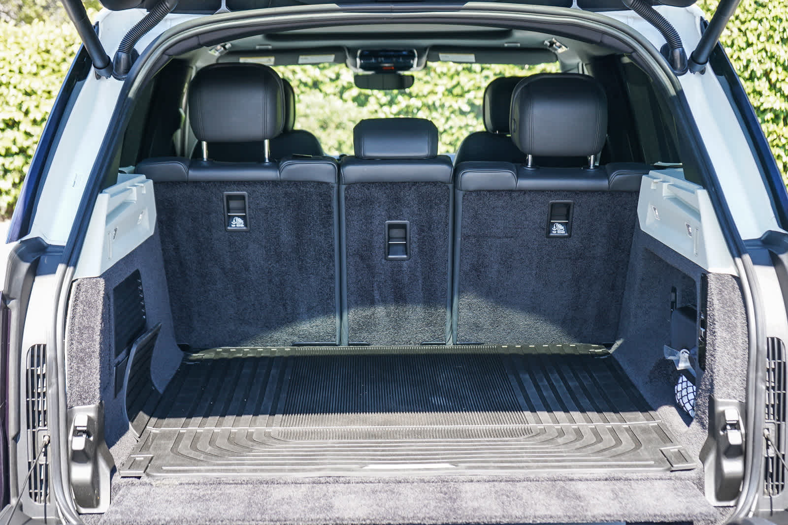 Thumbnail: 2023 Land Rover Range Rover - 31