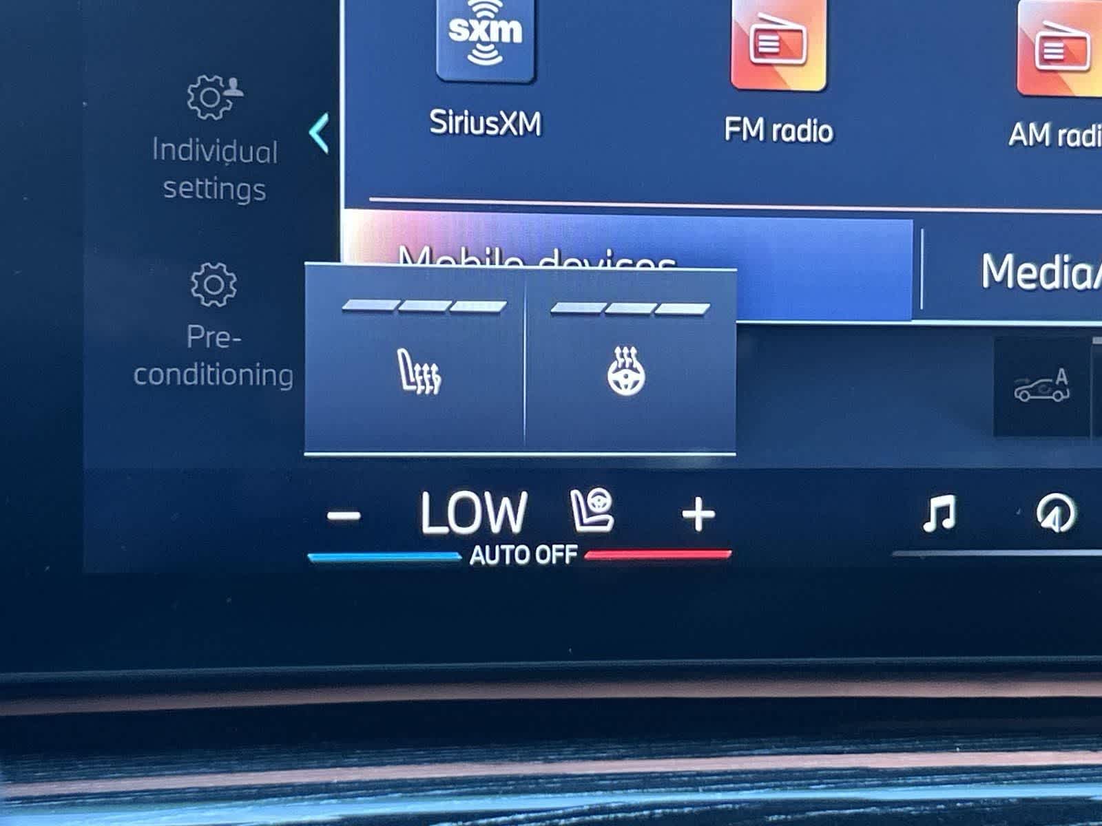 Thumbnail: 2023 BMW 7 Series - 25