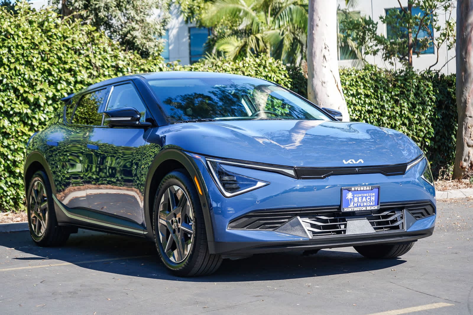 Thumbnail: 2025 Kia EV6 - 3