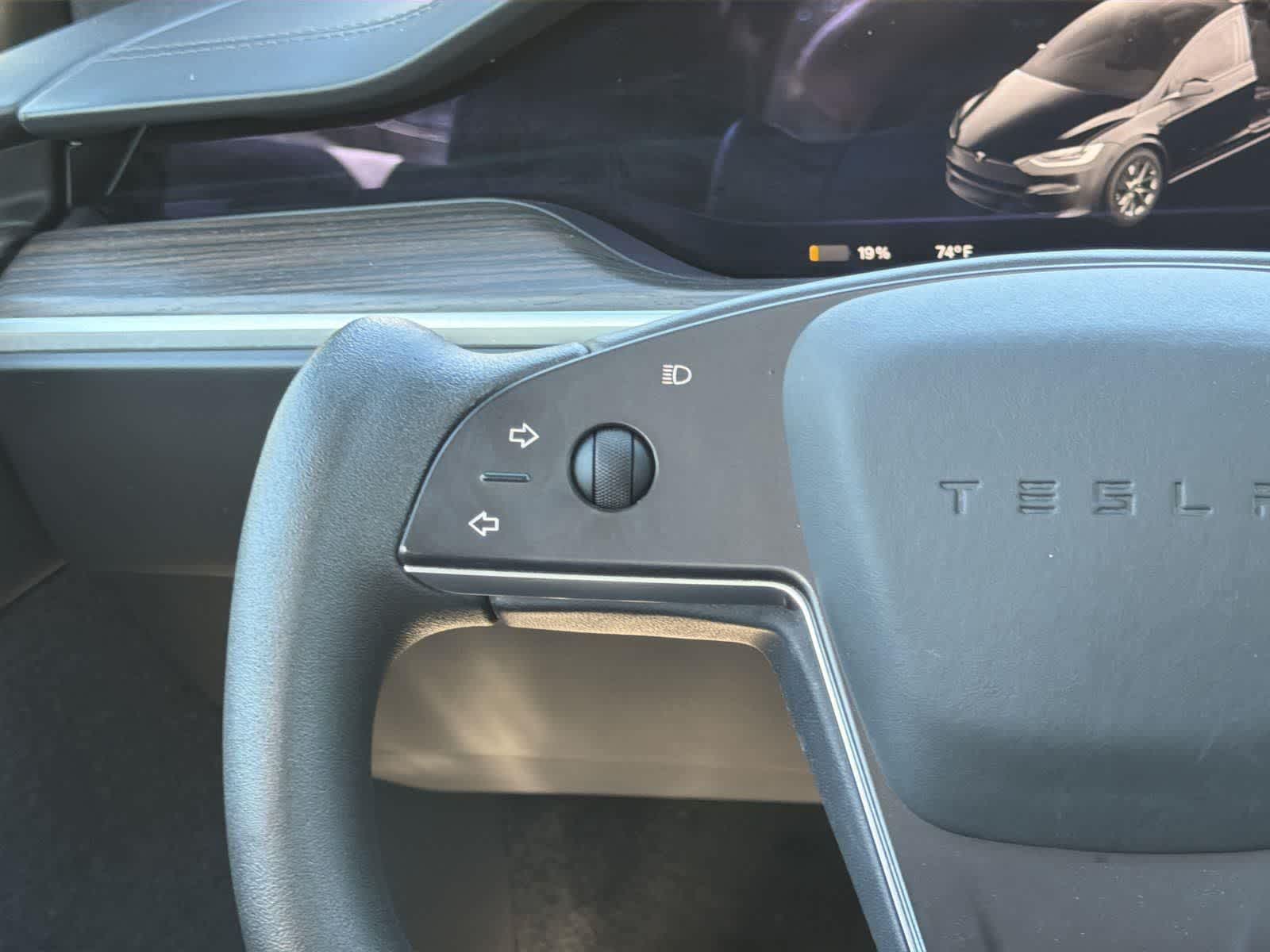 Thumbnail: 2023 Tesla Model X - 13