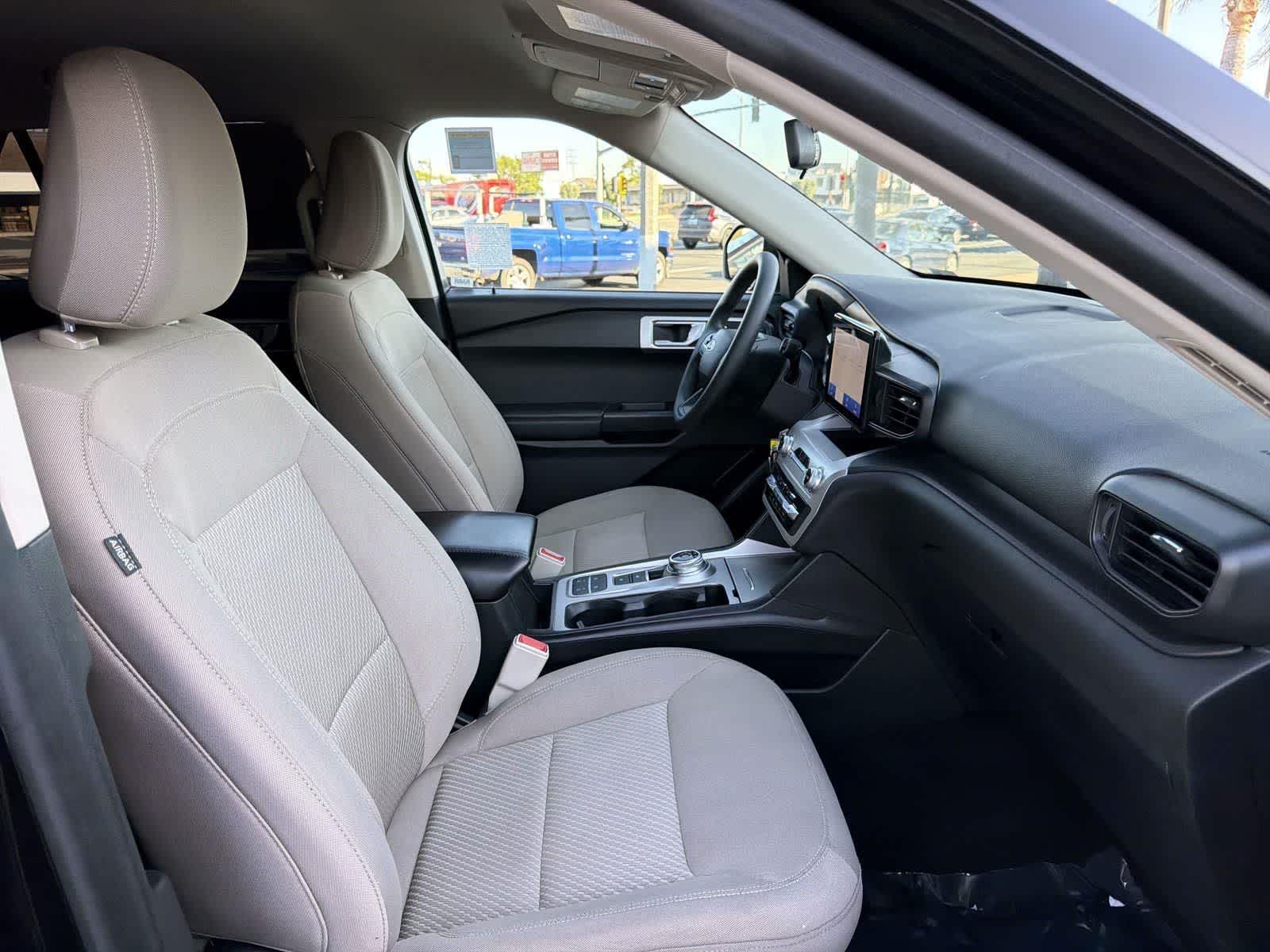 Thumbnail: 2021 Ford Explorer - 33