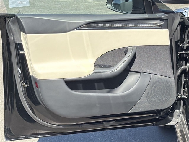 Thumbnail: 2023 Tesla Model S - 23