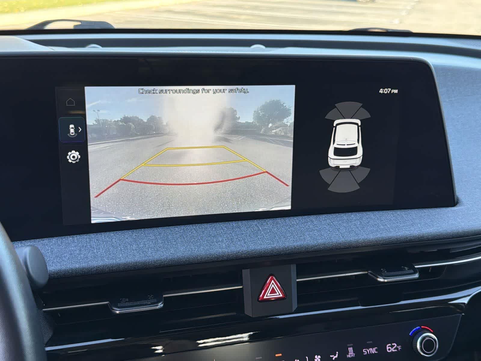 Thumbnail: 2022 Kia EV6 - 17