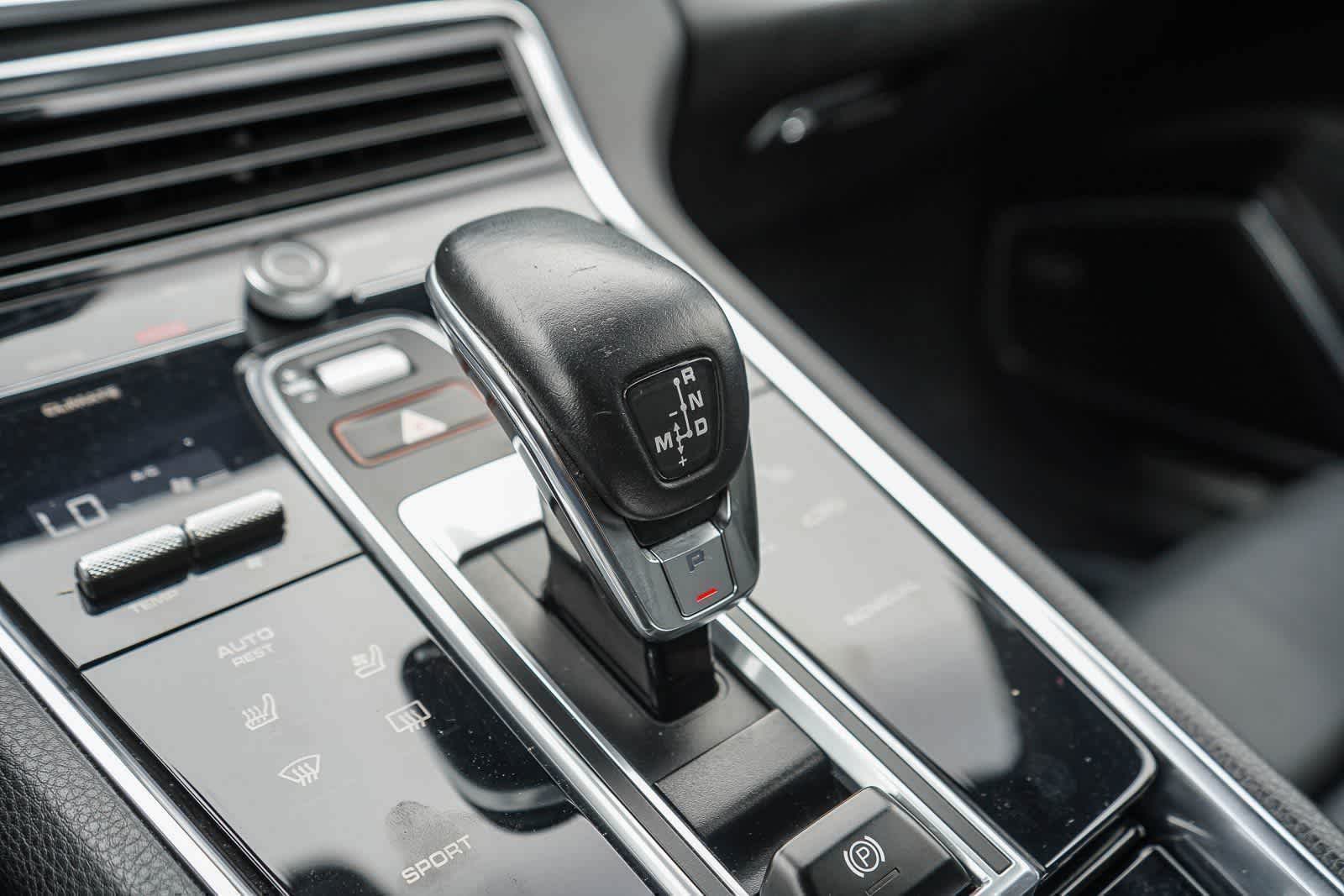 Thumbnail: 2021 Porsche Panamera - 24