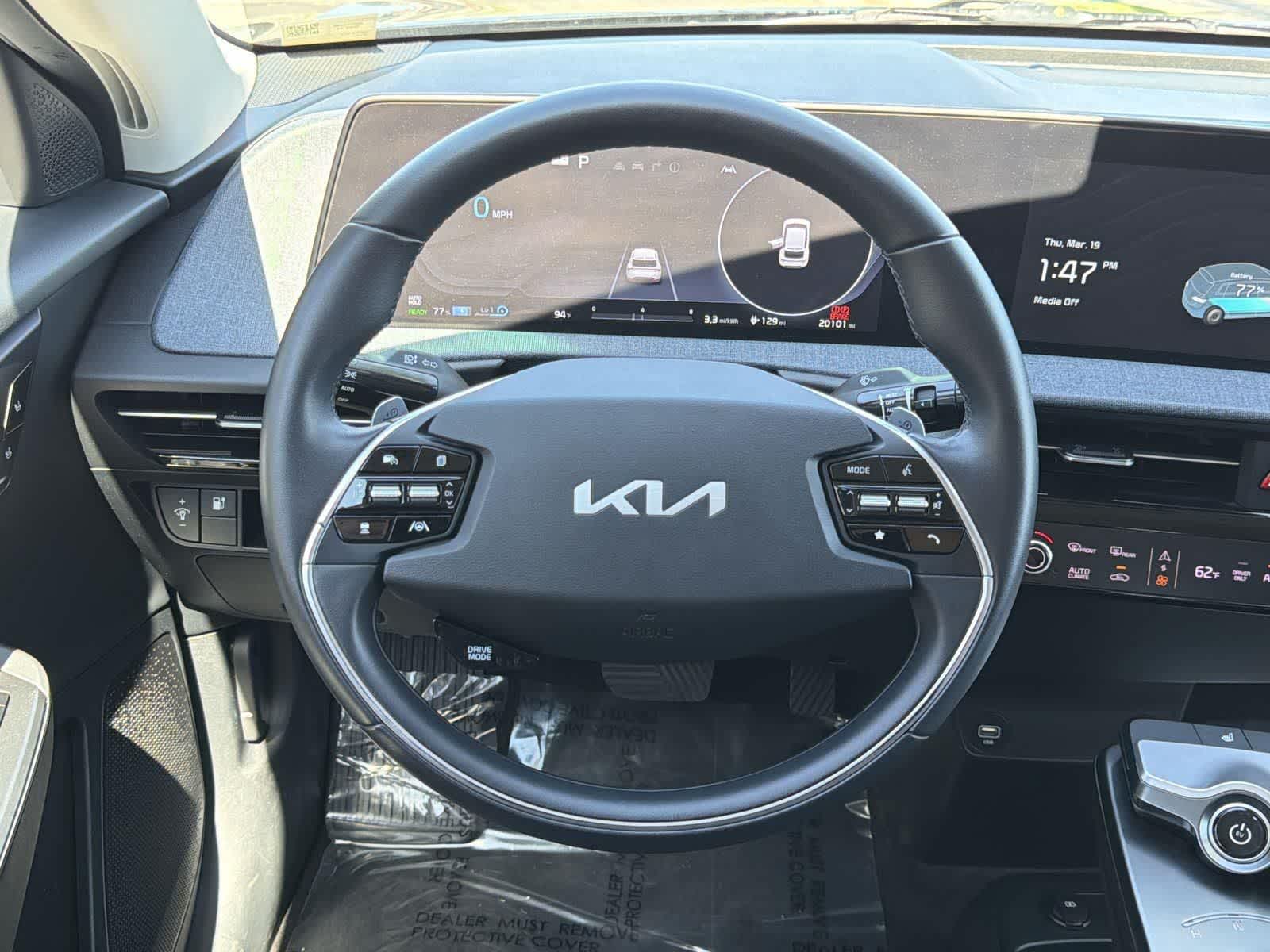 Thumbnail: 2022 Kia EV6 - 11