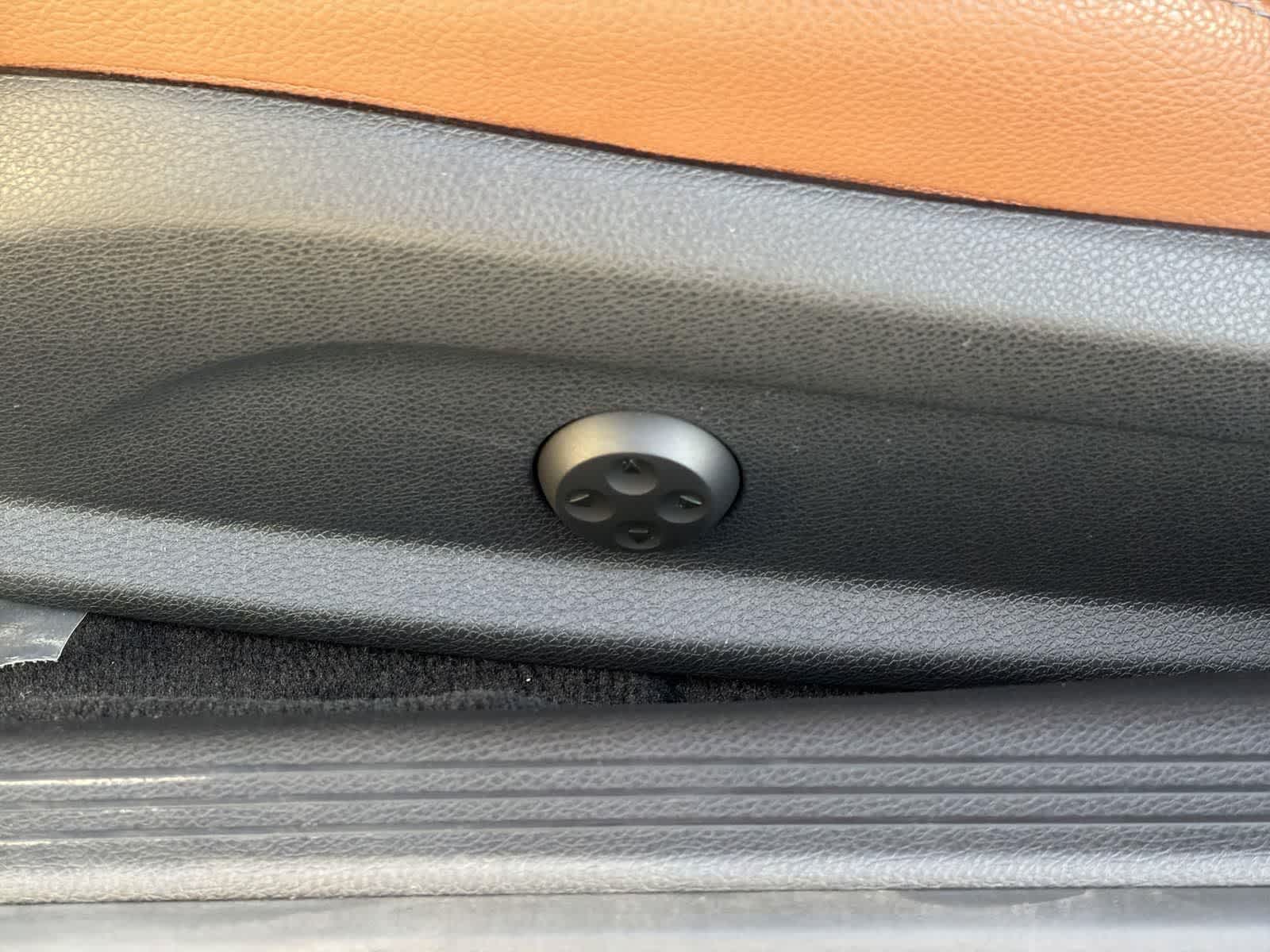 Thumbnail: 2020 Mercedes-Benz C-Class - 26