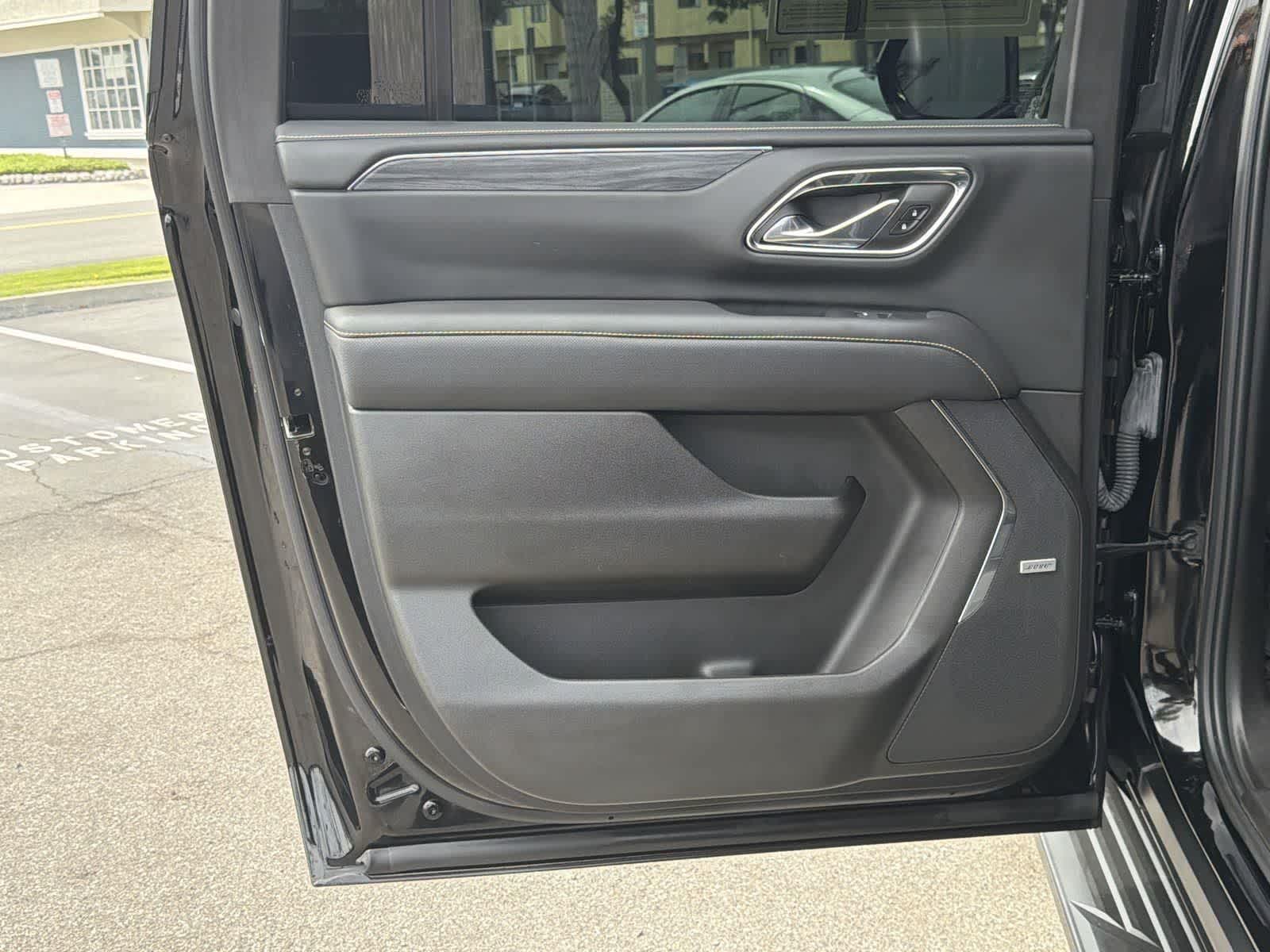 Thumbnail: 2023 GMC Yukon XL - 29