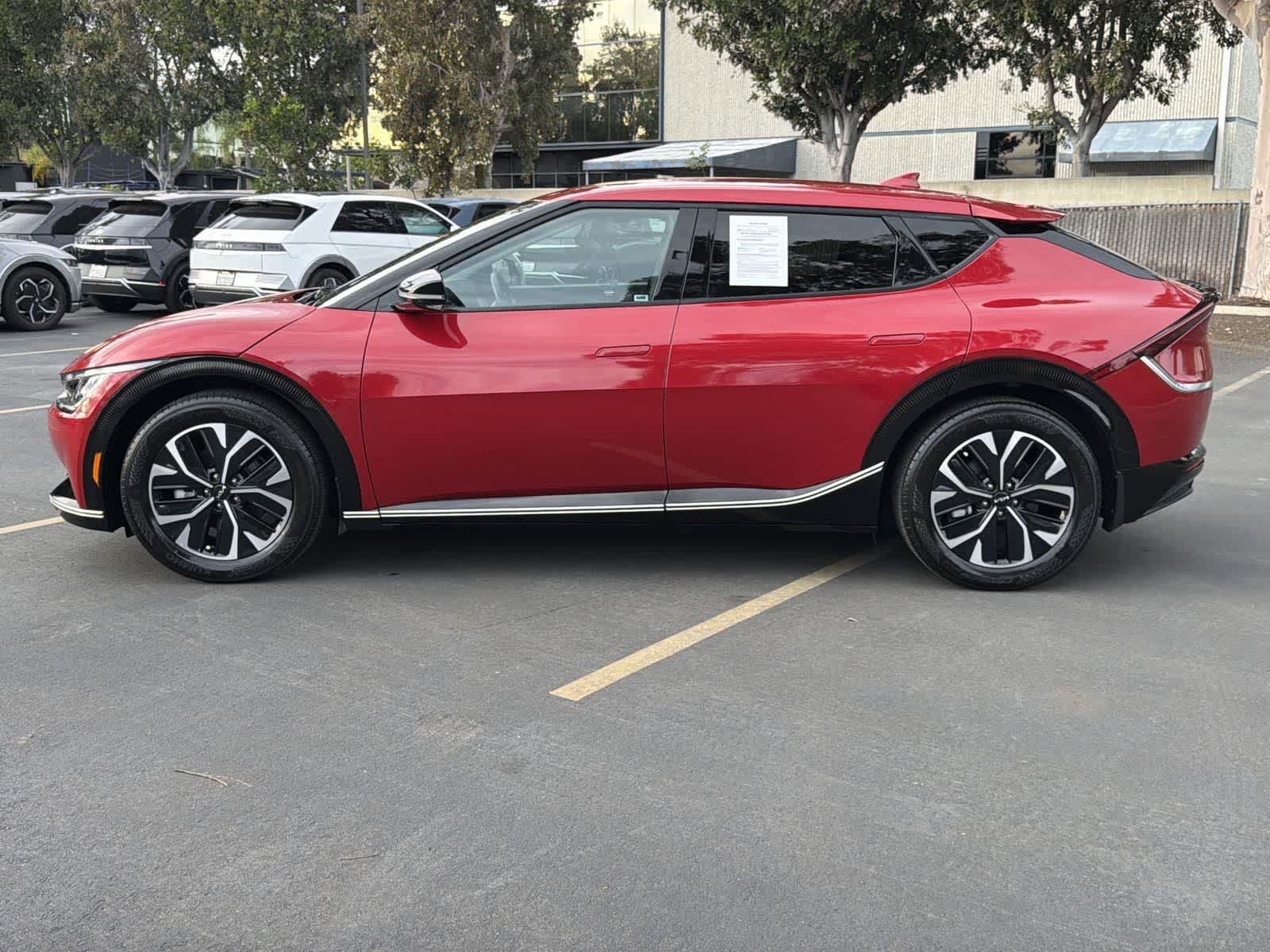 Thumbnail: 2023 Kia EV6 - 3