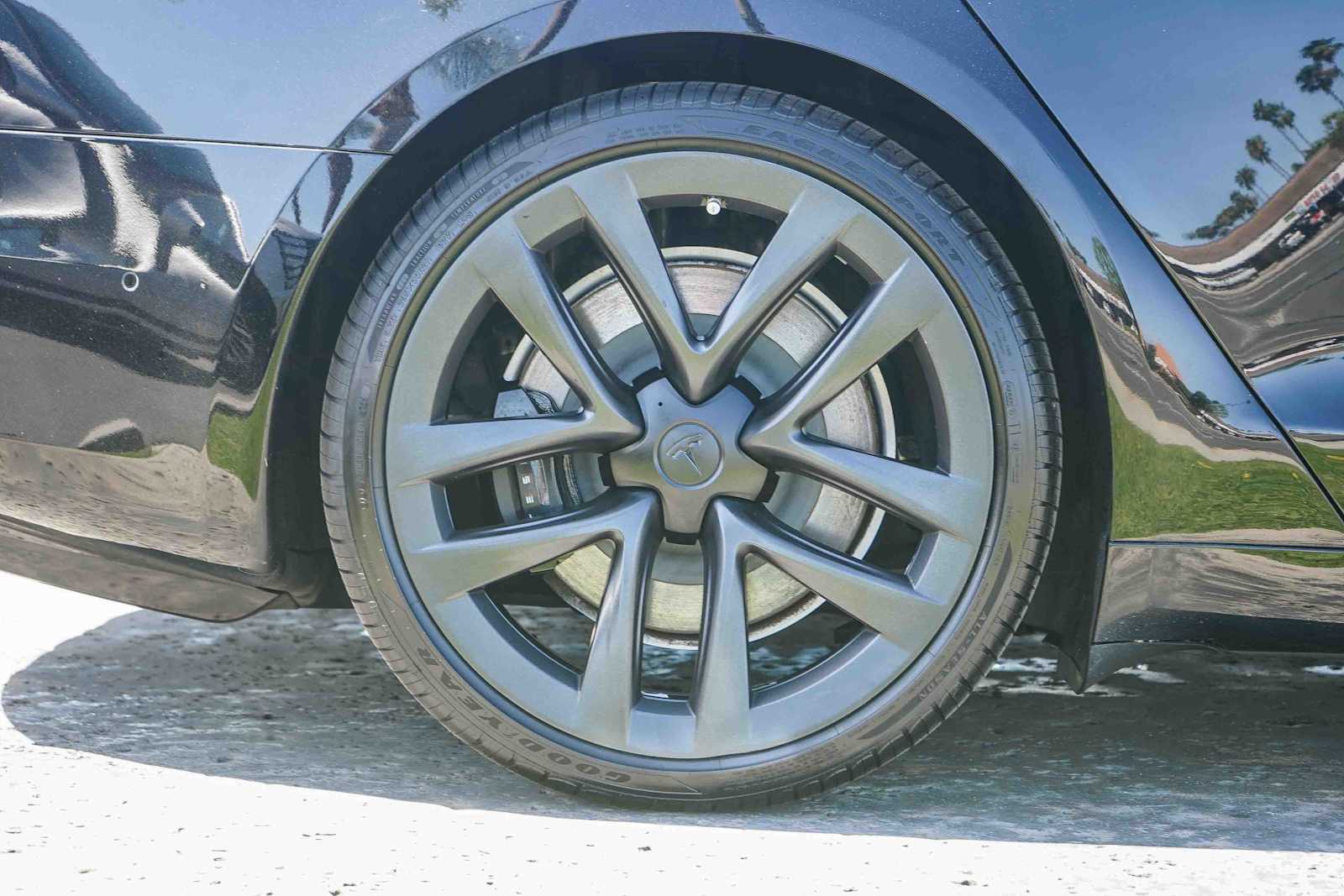 Thumbnail: 2022 Tesla Model S - 8