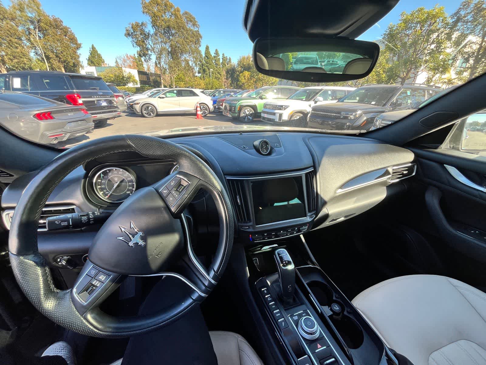 Thumbnail: 2022 Maserati Levante - 6