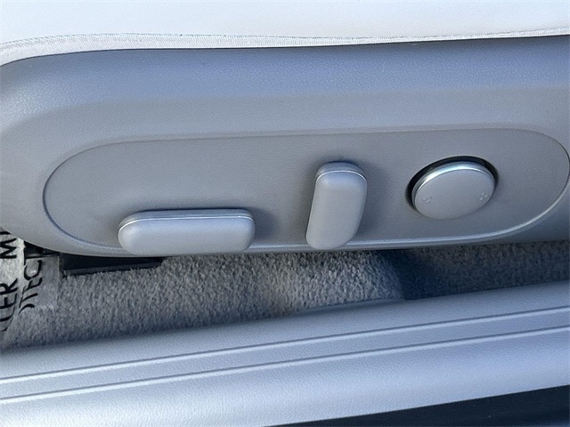 Thumbnail: 2024 Hyundai Ioniq 6 - 25