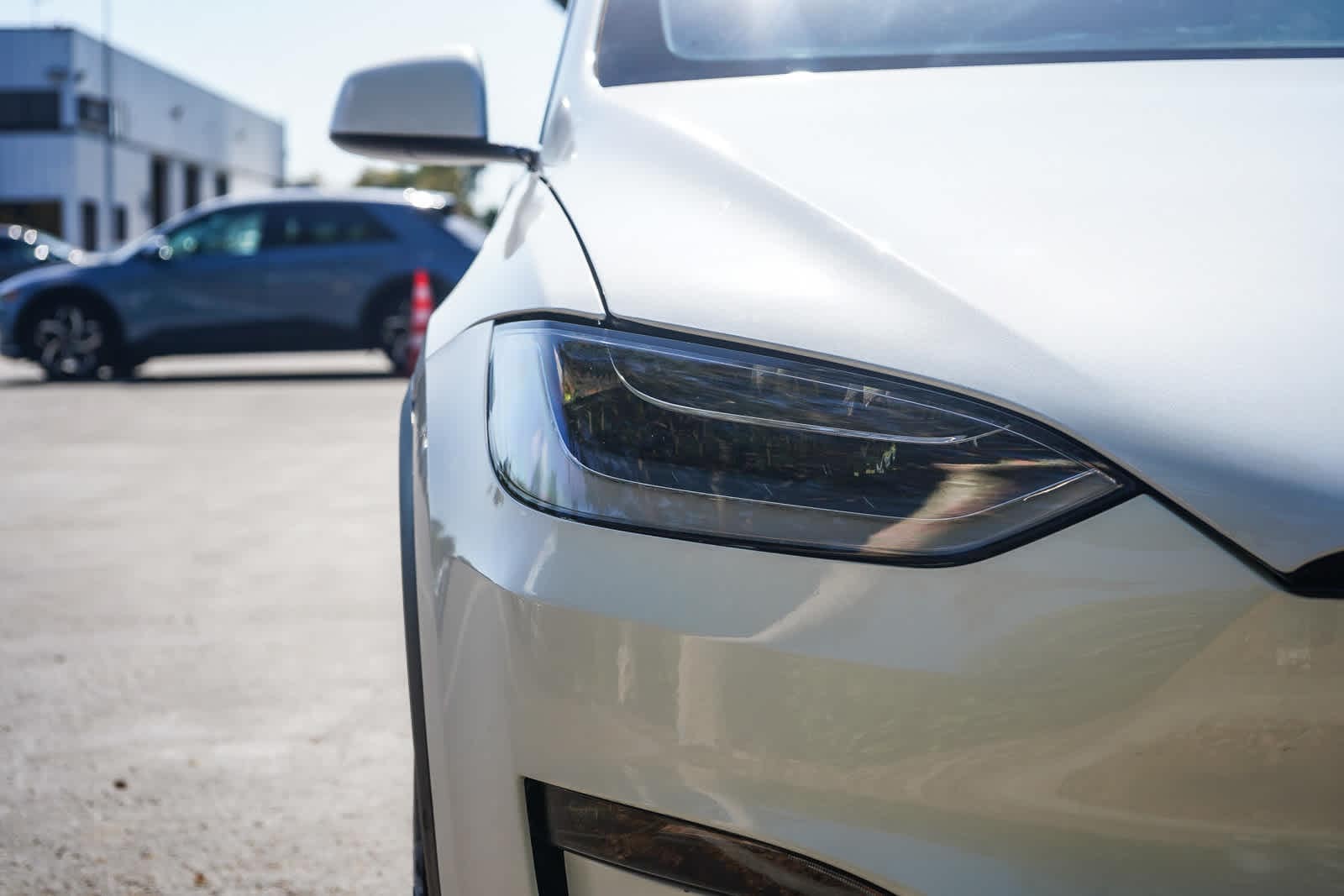 Thumbnail: 2022 Tesla Model X - 10