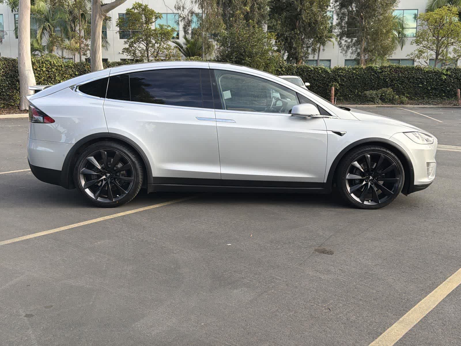 Thumbnail: 2018 Tesla Model X - 7