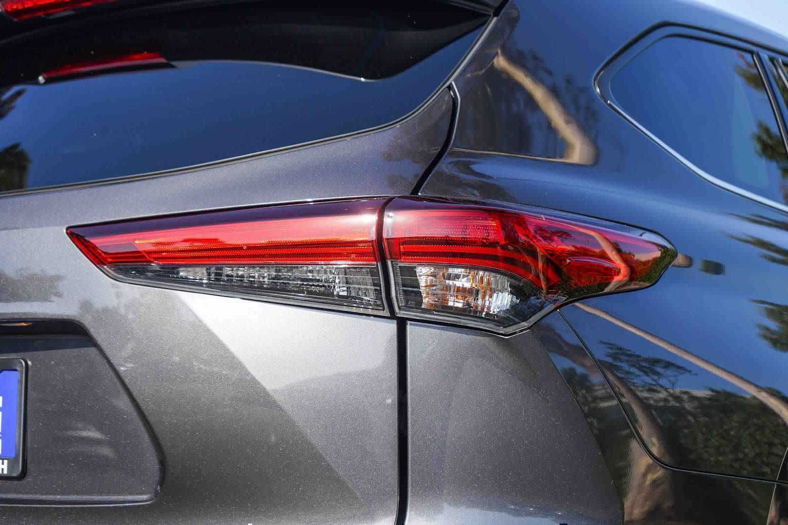 Thumbnail: 2020 Toyota Highlander - 7