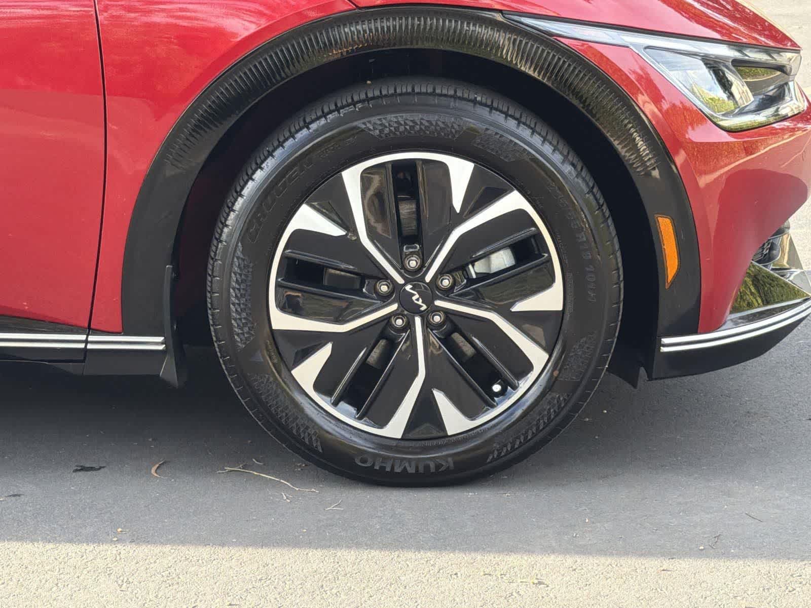 Thumbnail: 2023 Kia EV6 - 36