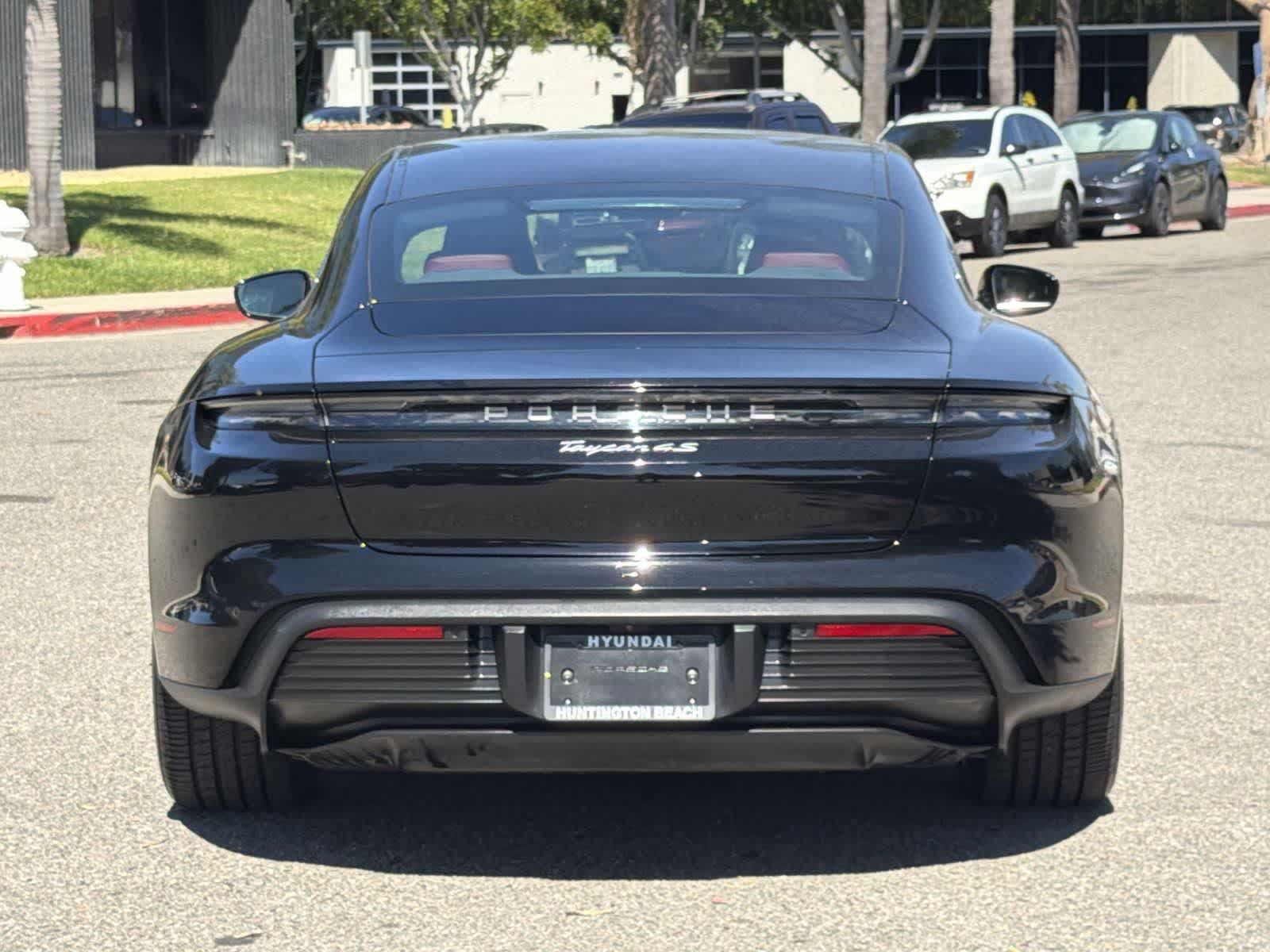 Thumbnail: 2022 Porsche Taycan - 5