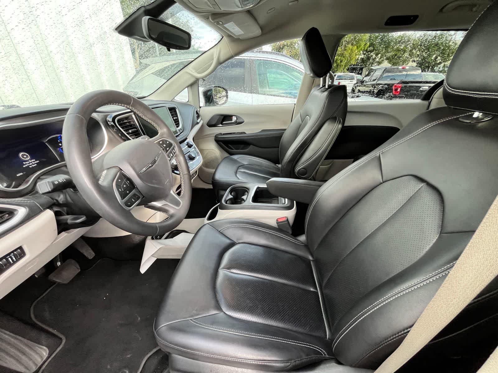 Thumbnail: 2024 Chrysler Pacifica - 7