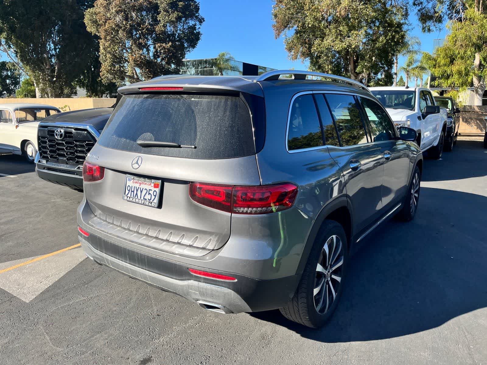 Thumbnail: 2023 Mercedes-Benz GLB - 3