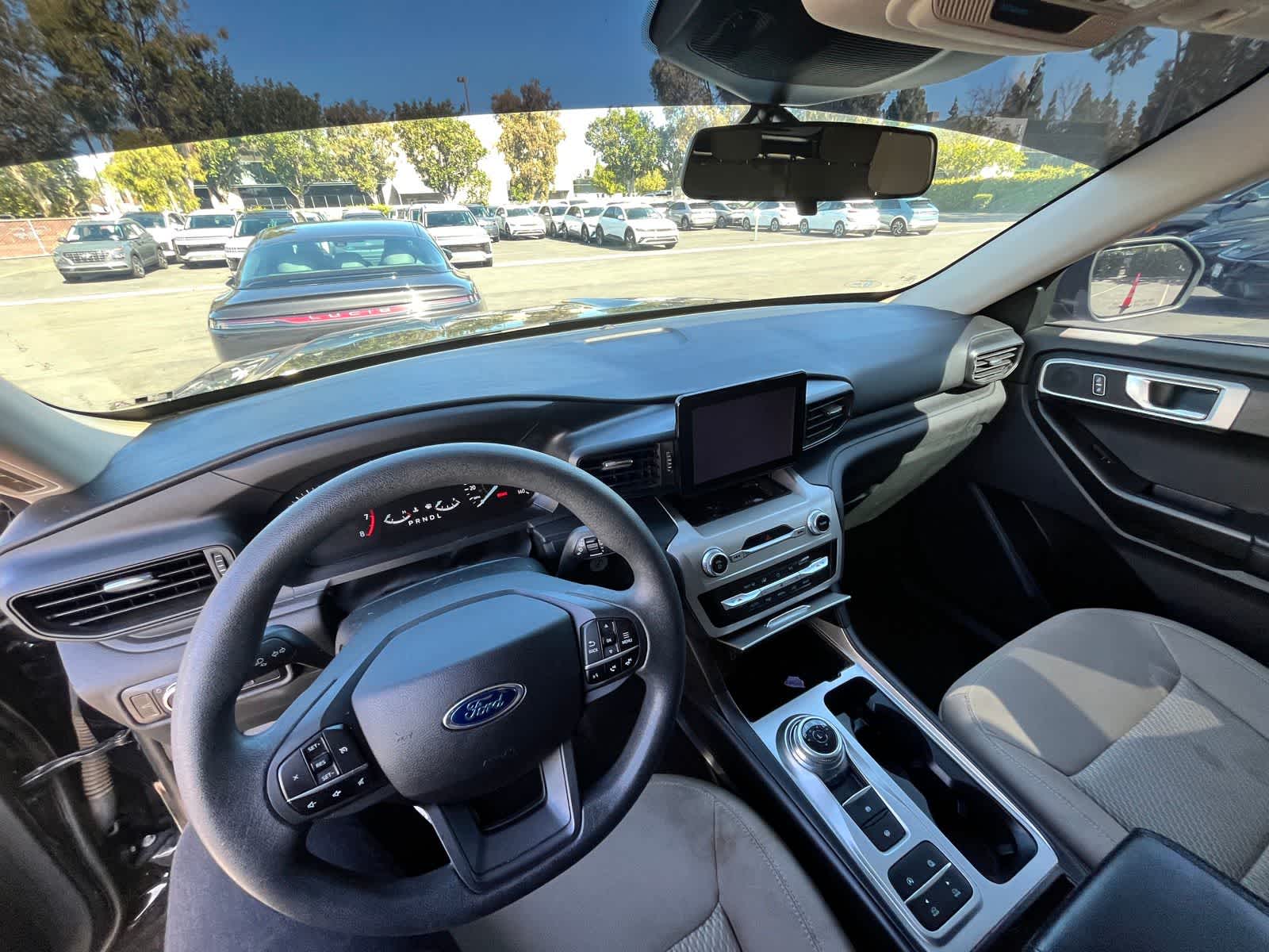 Thumbnail: 2021 Ford Explorer - 8