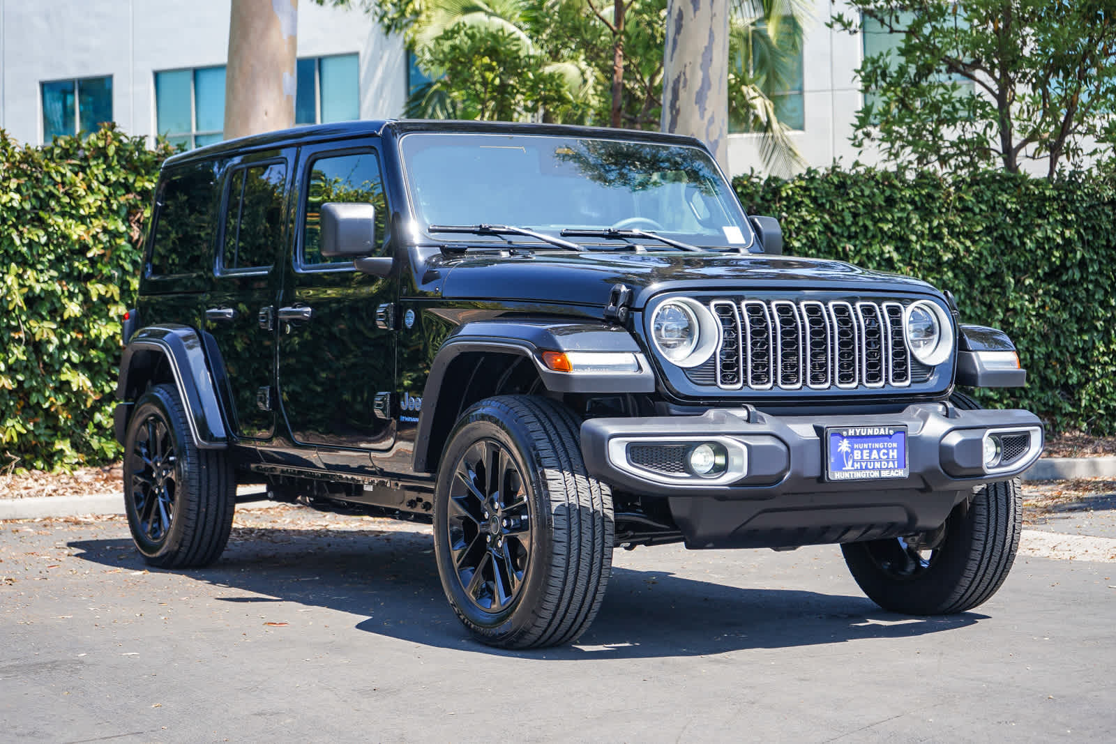 Thumbnail: 2025 Jeep Wrangler - 3