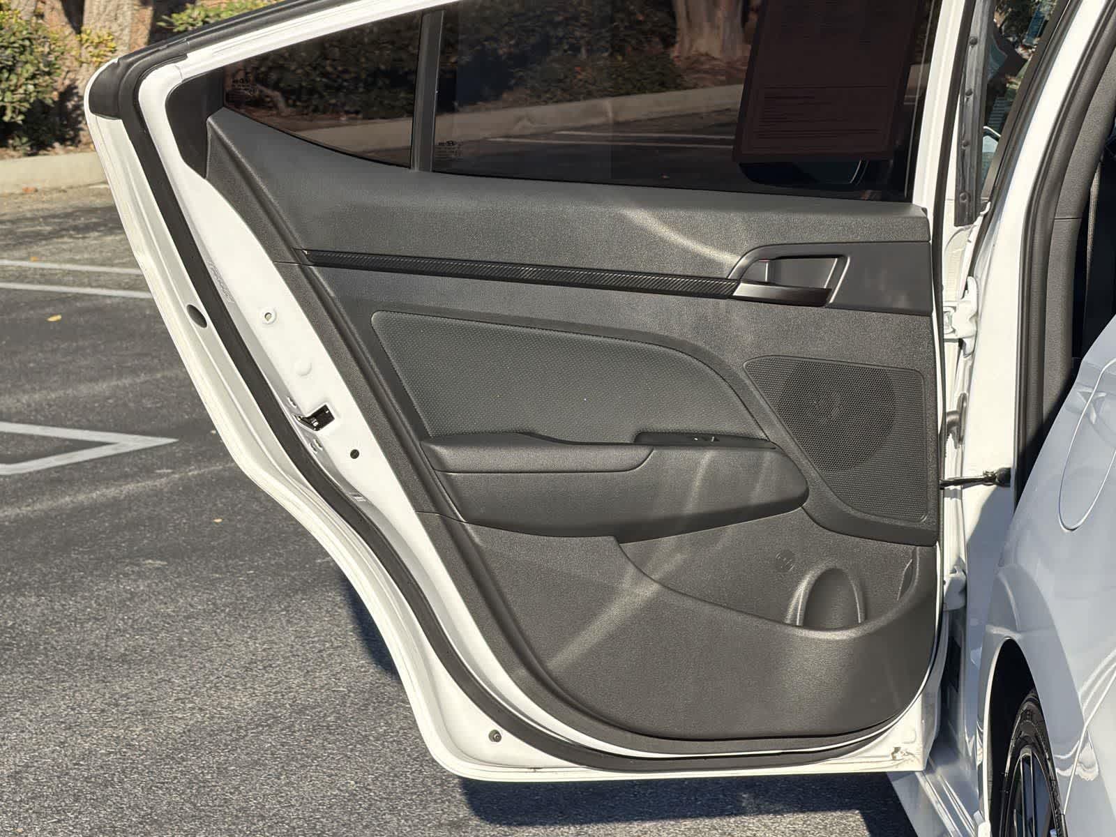 Thumbnail: 2020 Hyundai Elantra - 29