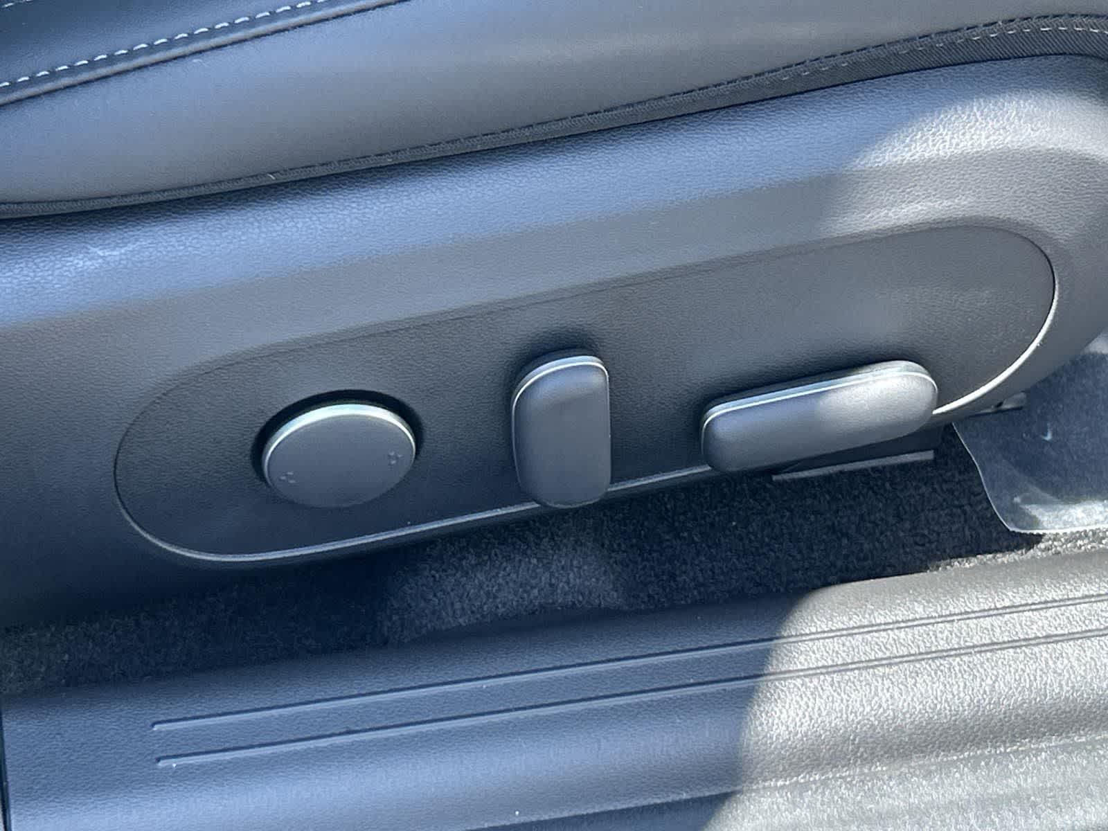 Thumbnail: 2025 Hyundai Ioniq 6 - 36