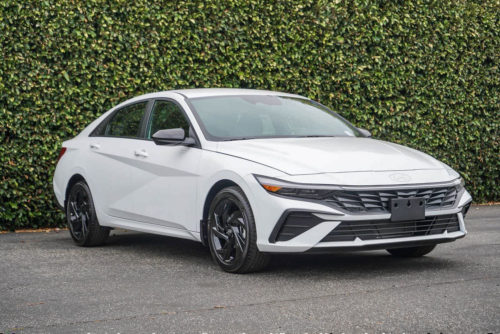Thumbnail: 2026 Hyundai Elantra - 3