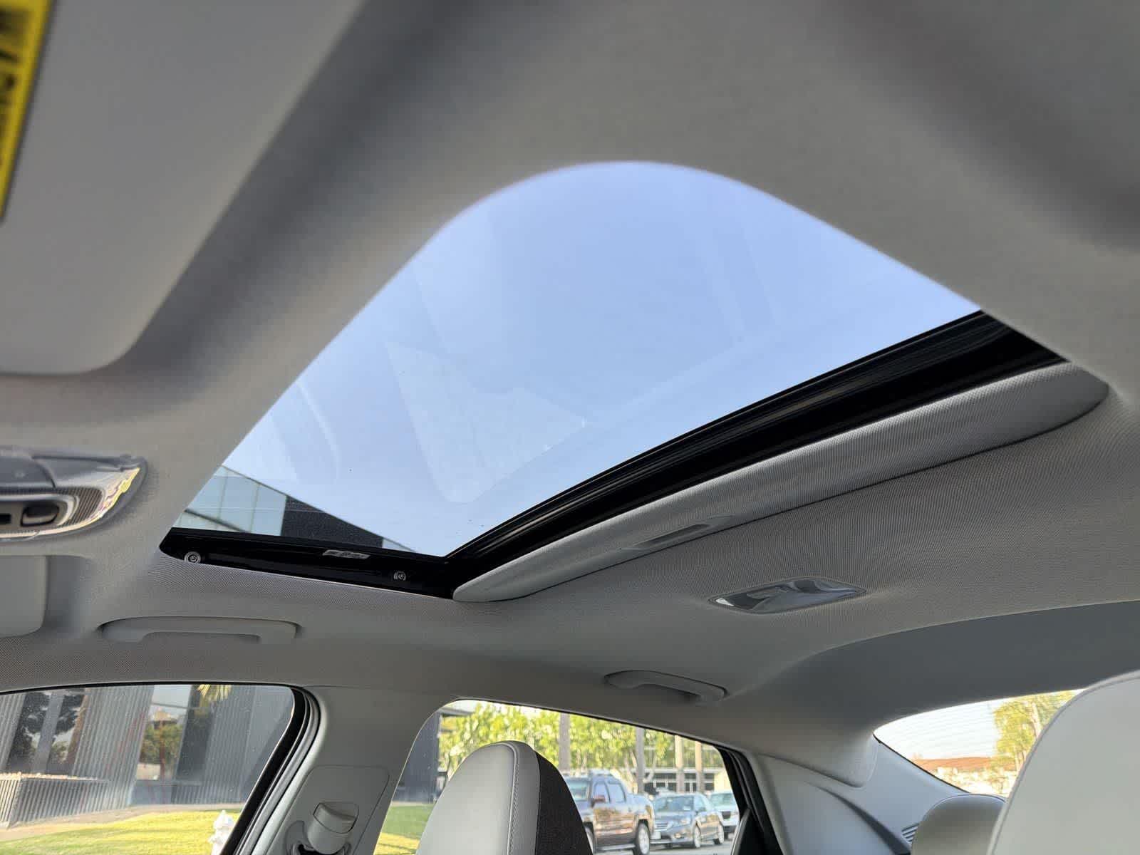 Thumbnail: 2025 Hyundai Elantra - 10