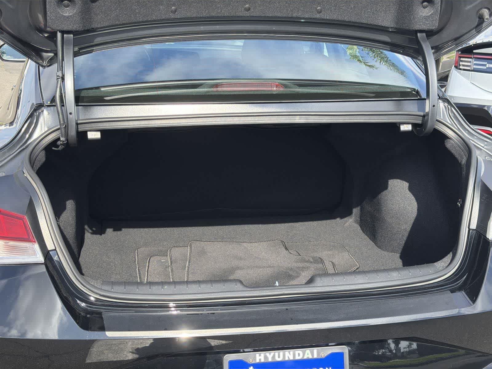 Thumbnail: 2023 Hyundai Elantra - 27