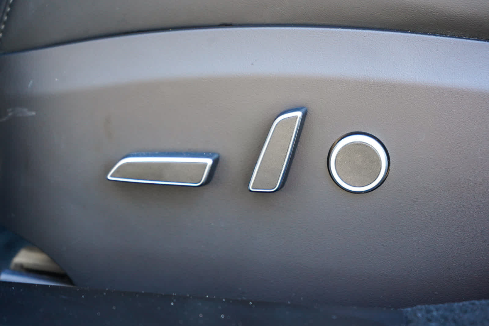 Thumbnail: 2024 Tesla Model S - 19