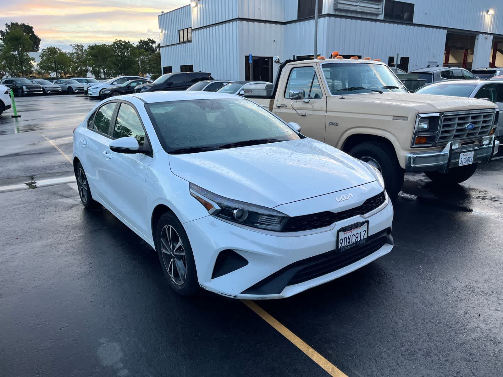 Thumbnail: 2023 Kia Forte - 2