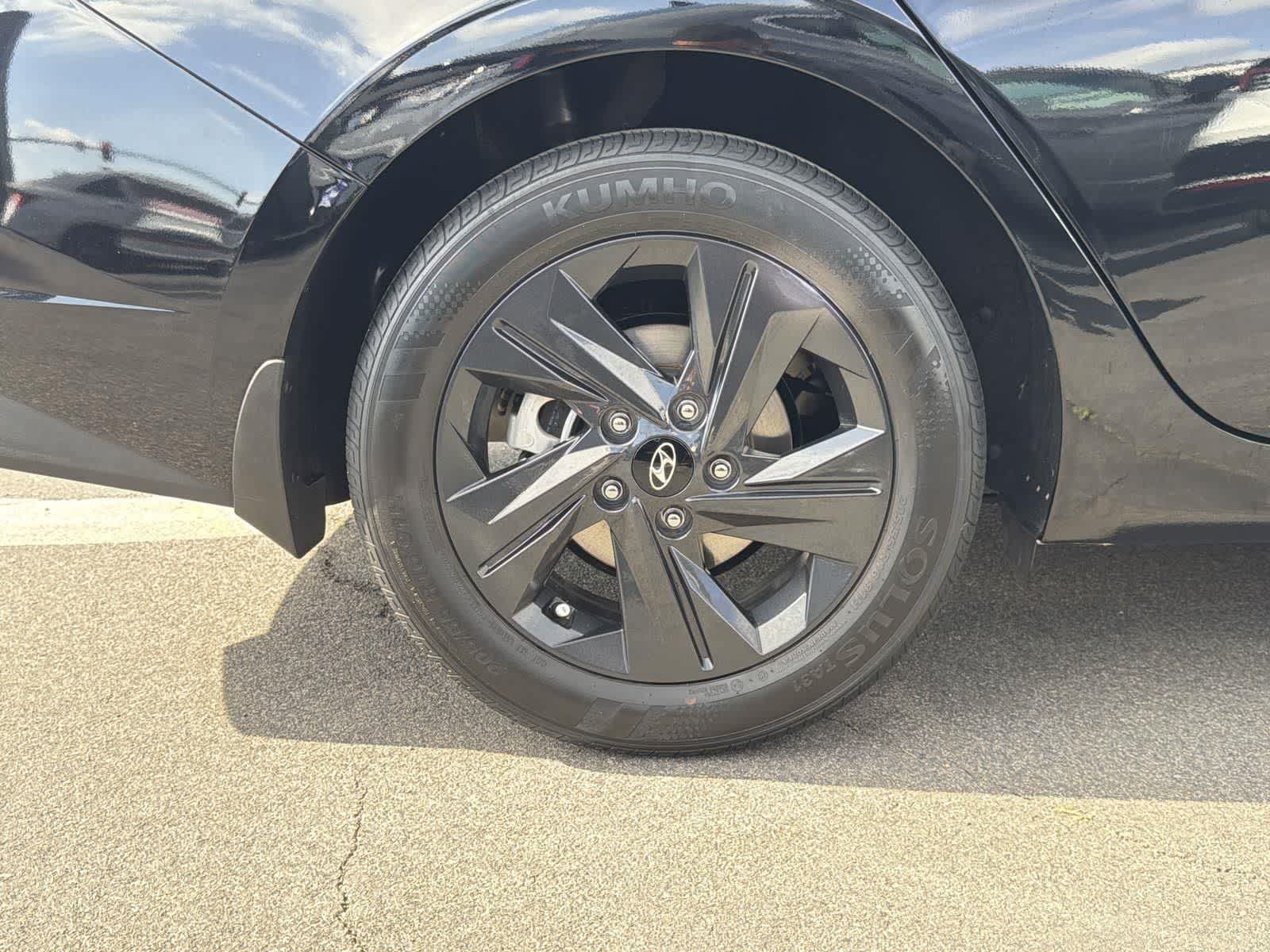 Thumbnail: 2023 Hyundai Elantra - 34