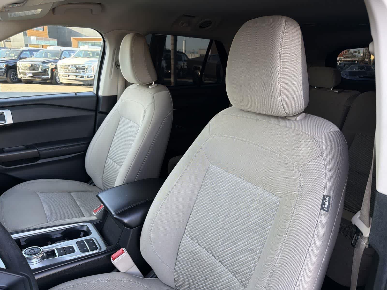 Thumbnail: 2021 Ford Explorer - 25