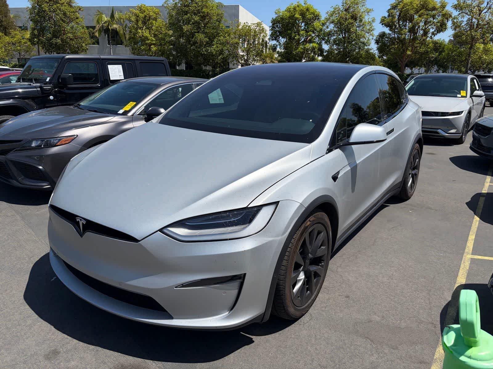 2023 Tesla Model X Long Range's photo