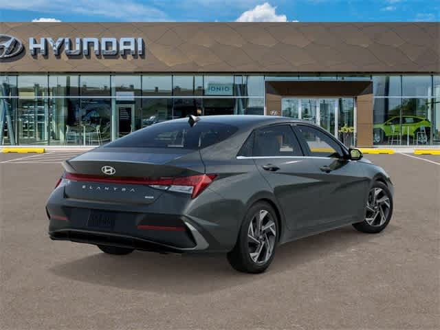 Thumbnail: 2025 Hyundai Elantra - 4