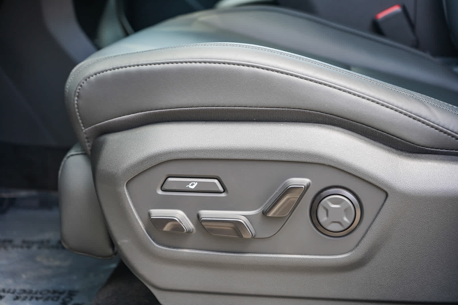2026 Hyundai Santa Fe Calligraphy - Photo 22