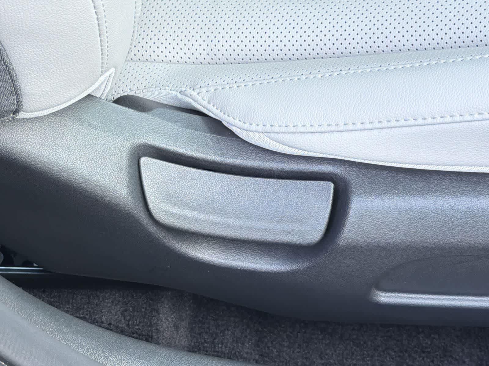 Thumbnail: 2025 Hyundai Elantra - 36