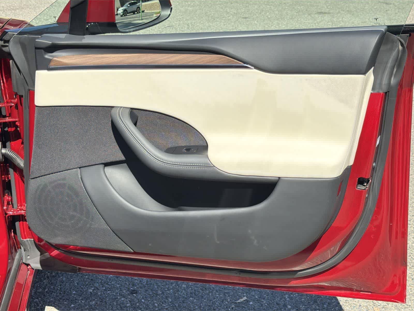 Thumbnail: 2023 Tesla Model S - 33