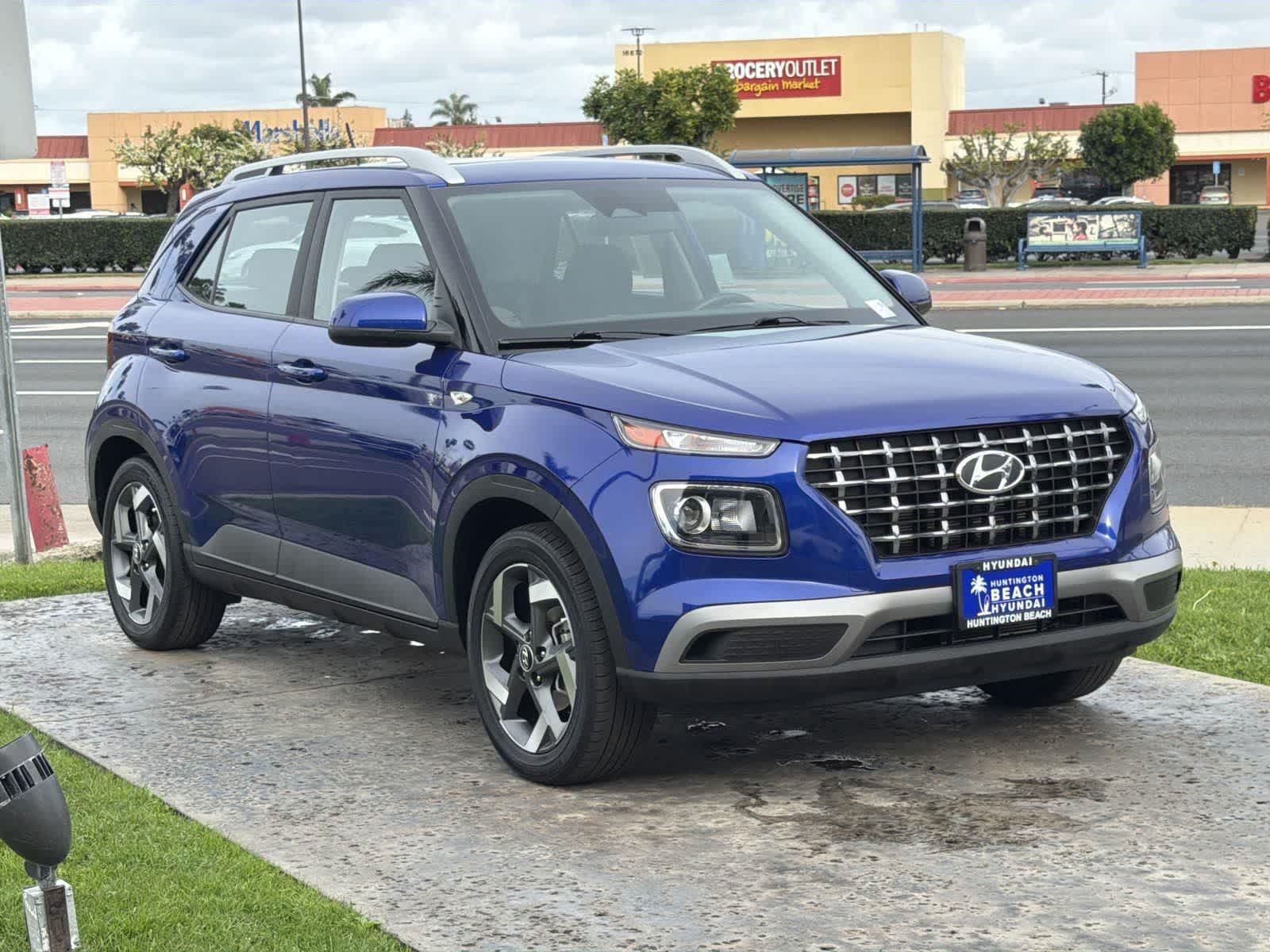 Thumbnail: 2023 Hyundai Venue - 8