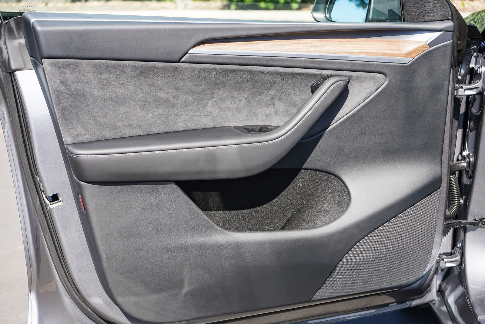 Thumbnail: 2025 Tesla Model Y - 19