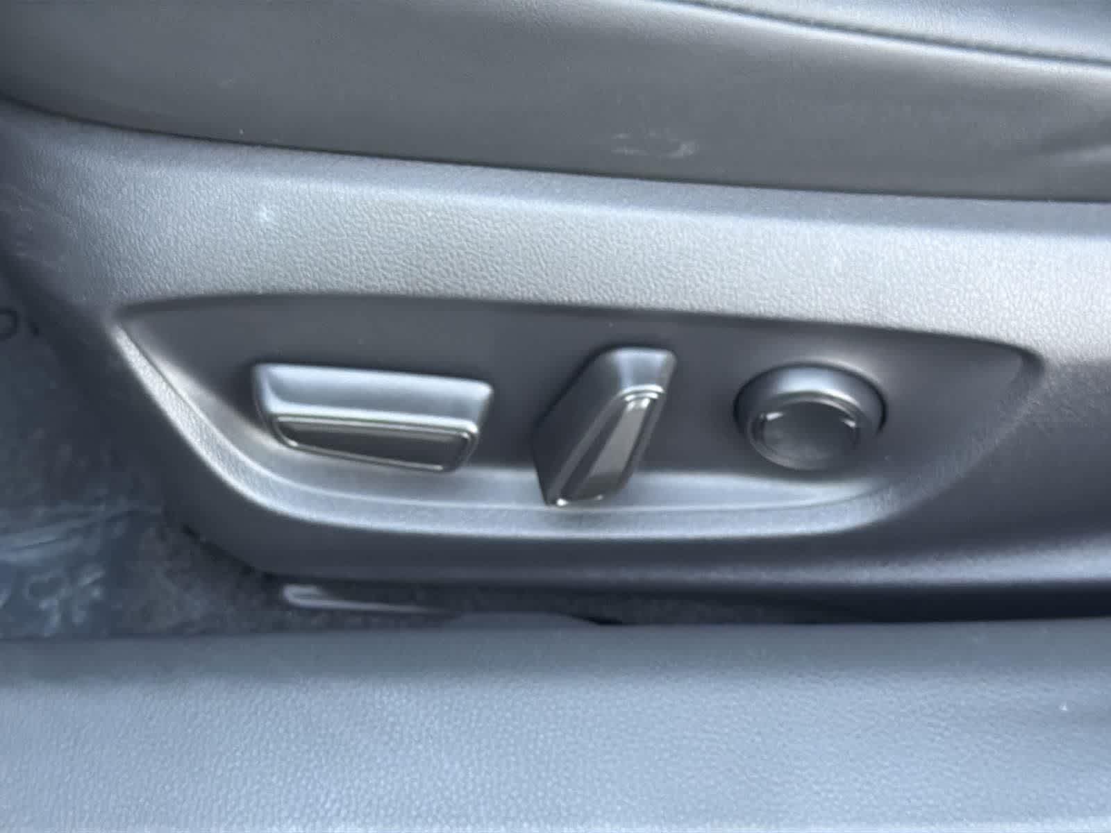 Thumbnail: 2024 Toyota Prius - 26