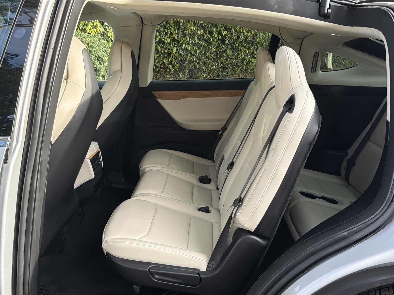 Thumbnail: 2018 Tesla Model X - 28