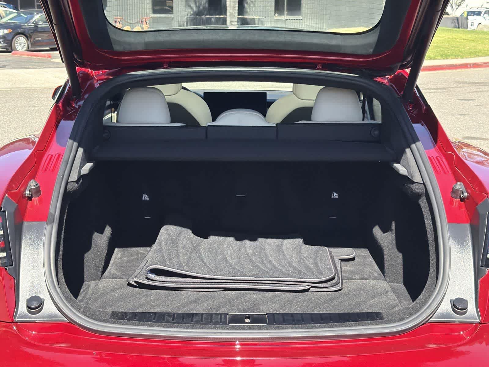 Thumbnail: 2023 Tesla Model S - 31