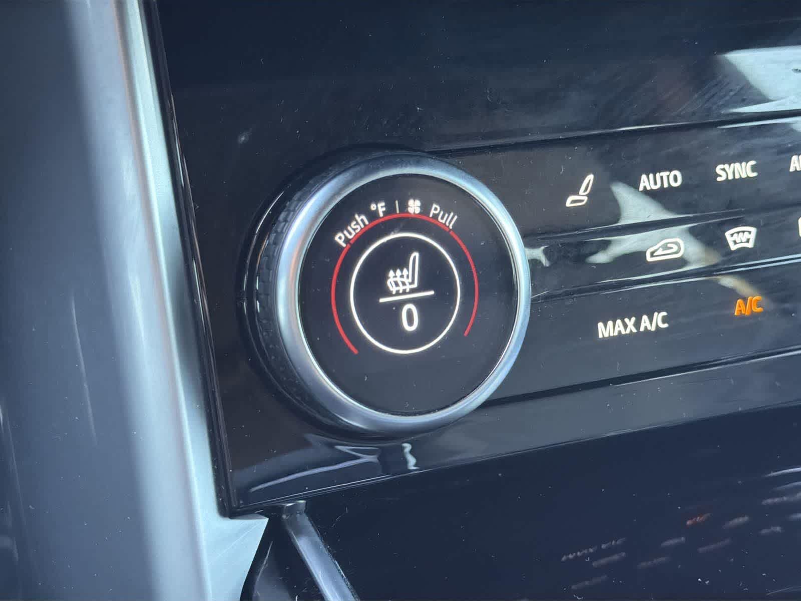 Thumbnail: 2023 Land Rover Range Rover - 22