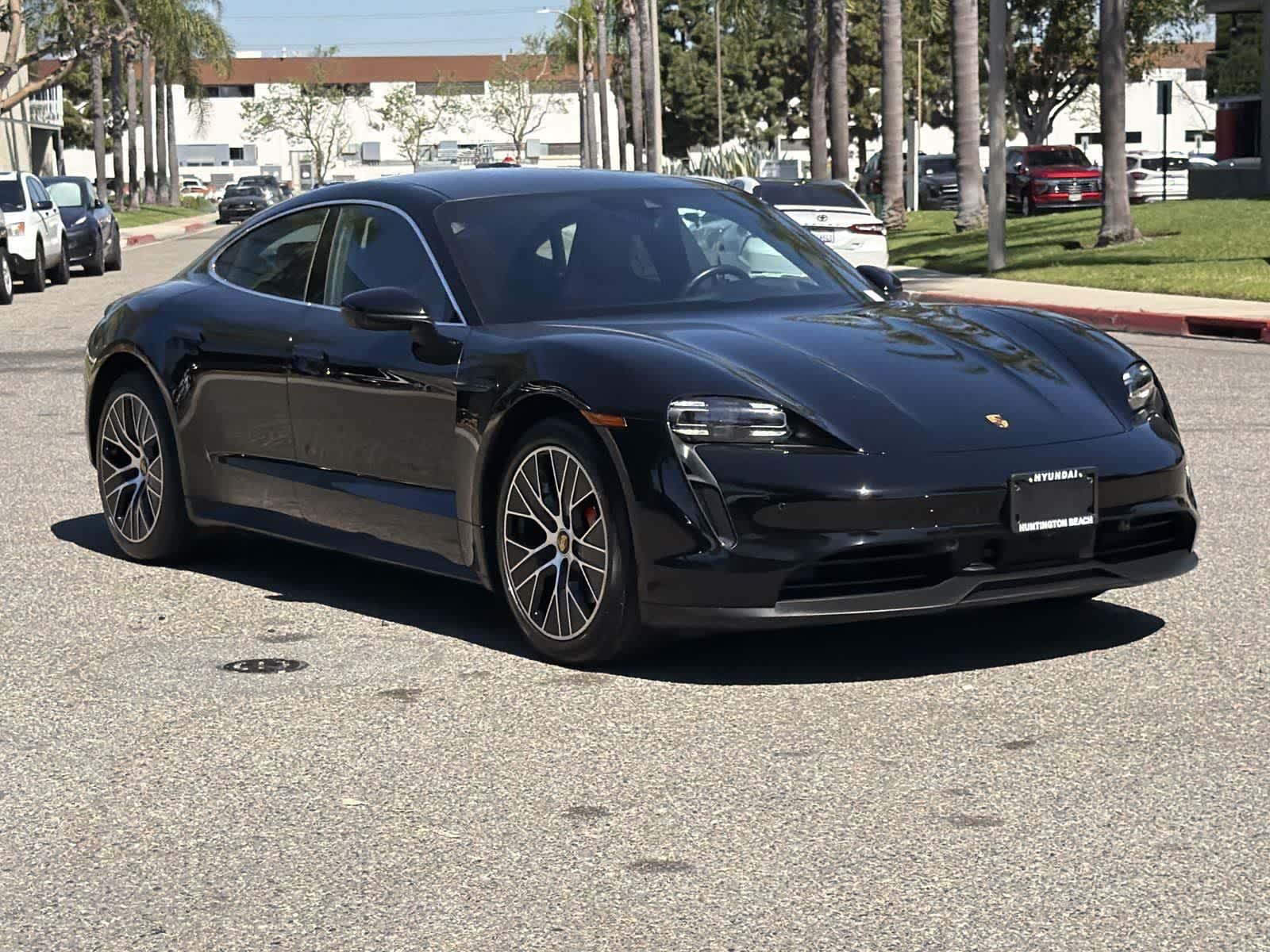 Thumbnail: 2022 Porsche Taycan - 8