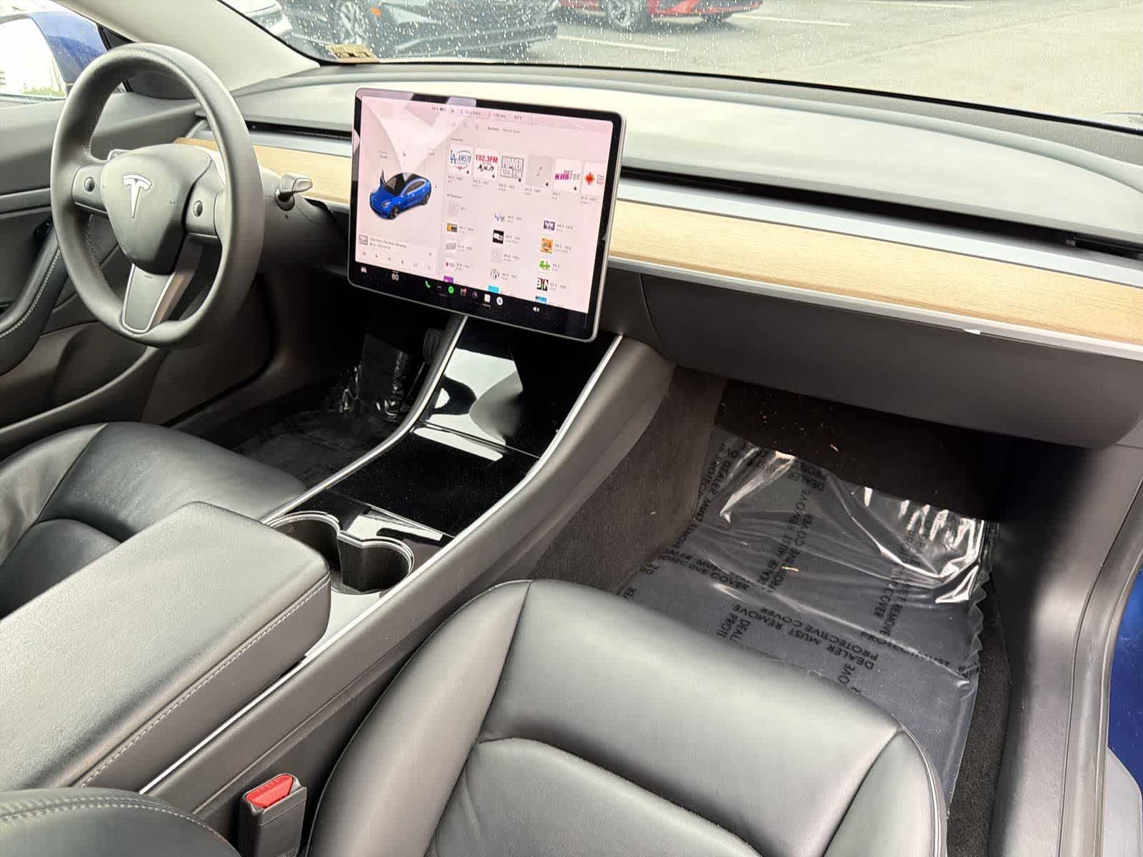 Thumbnail: 2020 Tesla Model 3 - 35