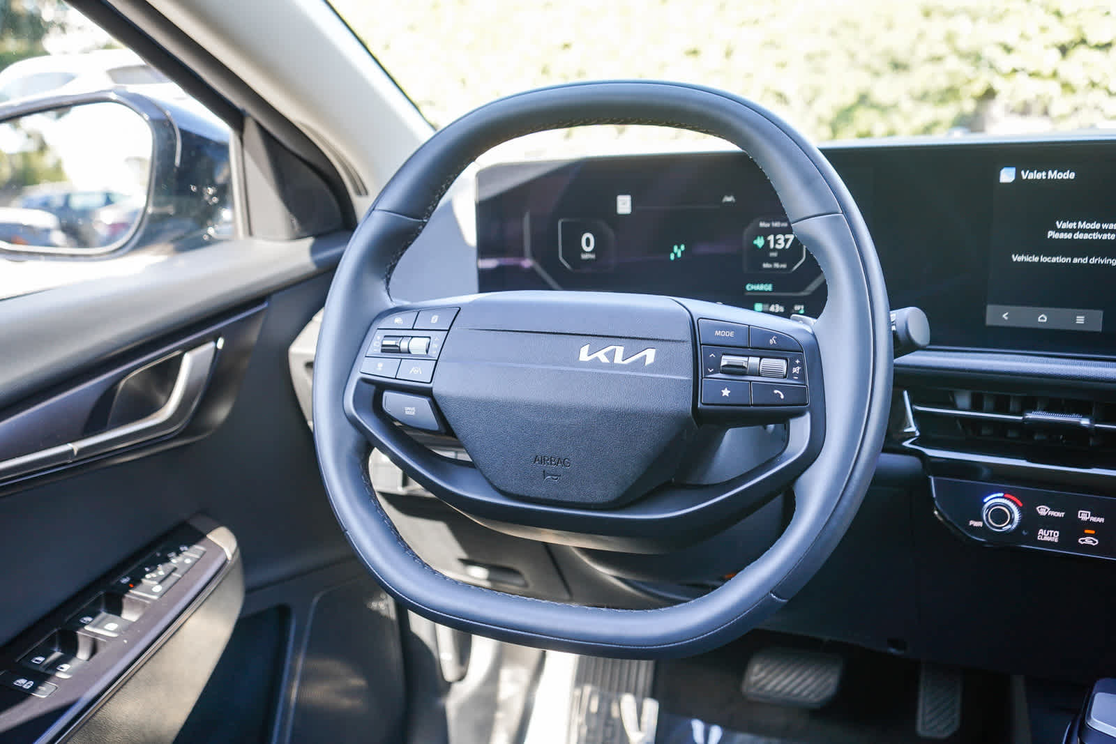 Thumbnail: 2025 Kia EV6 - 15