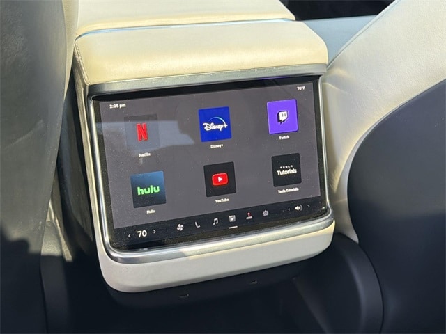 Thumbnail: 2023 Tesla Model S - 31