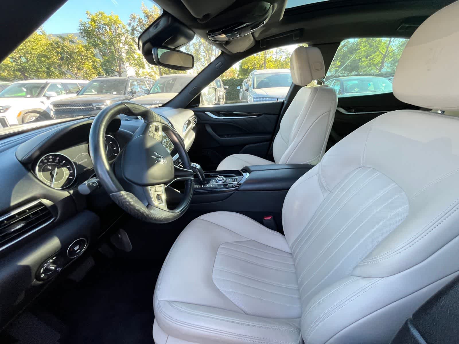 Thumbnail: 2022 Maserati Levante - 5