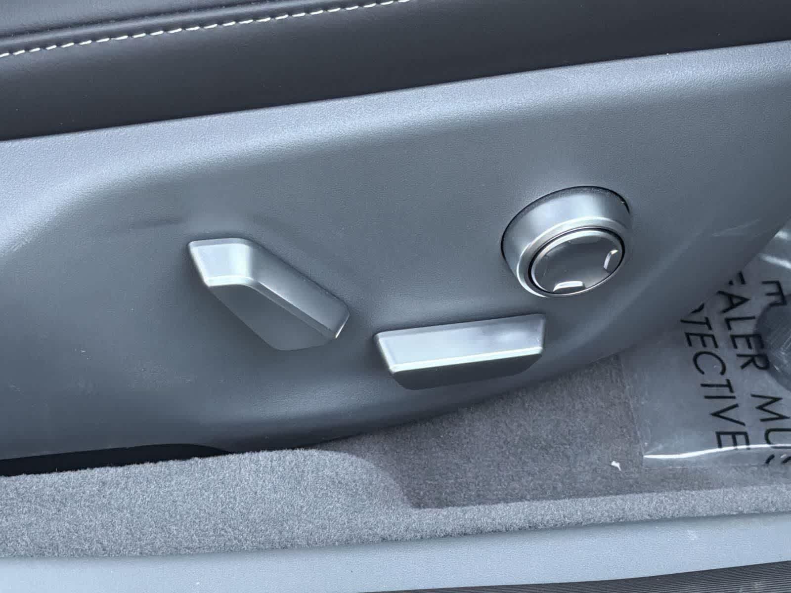 Thumbnail: 2024 Lucid Air - 34